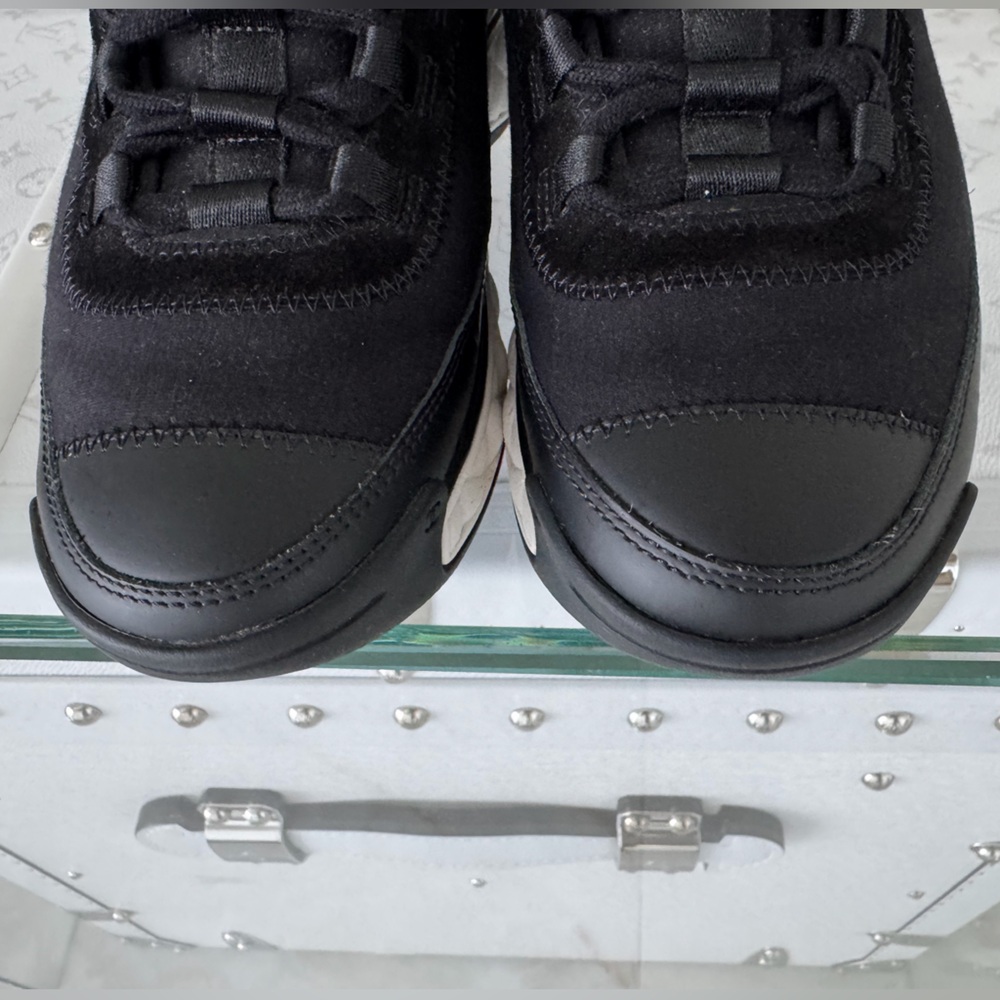 Chanel 🖤 Mint! Black and White Sneakers Sz 38 Whole Package - Picture 6 of 14